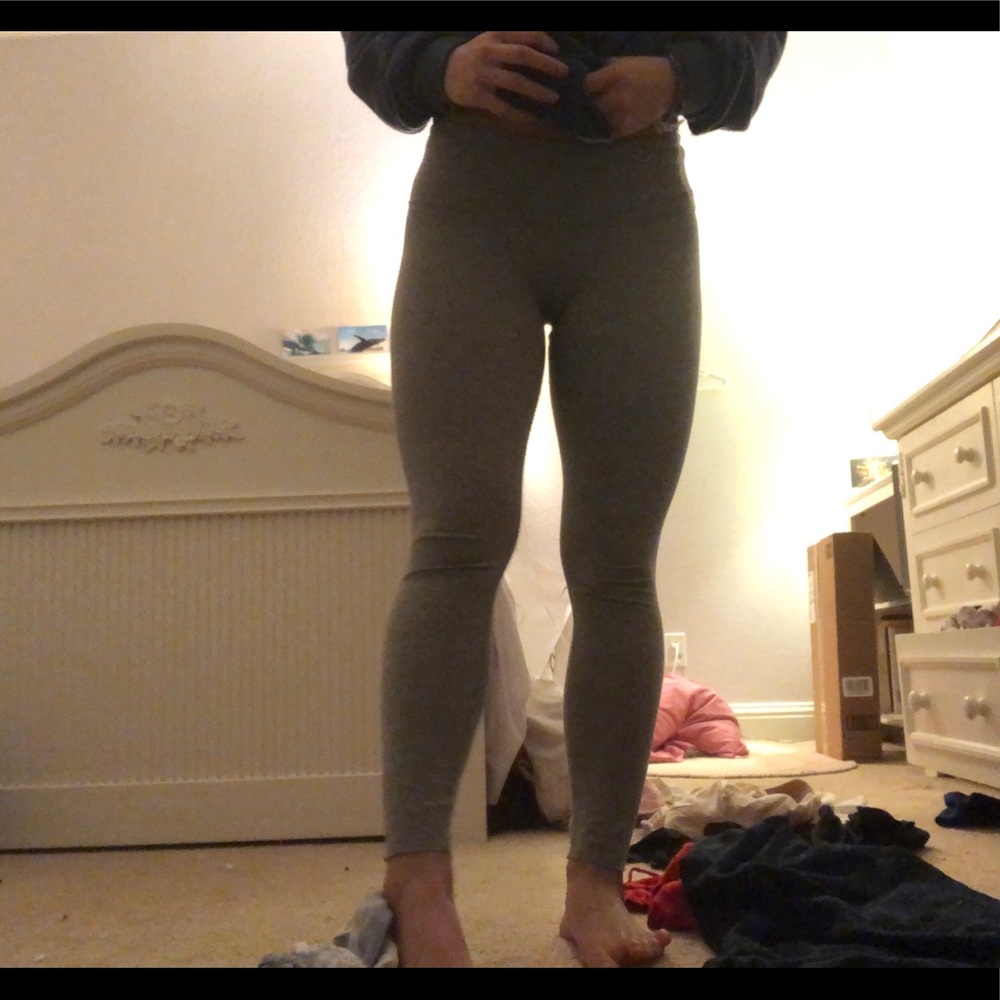 Cute long grey lulu leggings